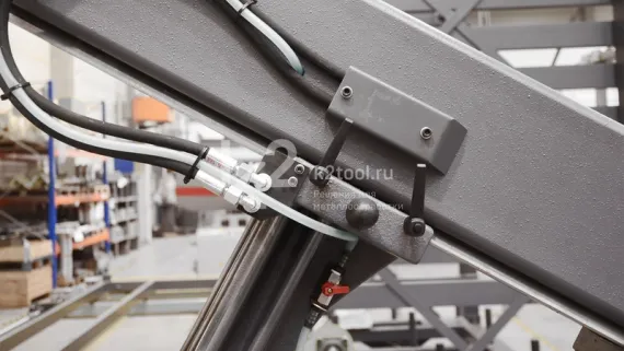 Полуавтоматический ленточнопильный станок Bomar Transverse 510.330 DGH