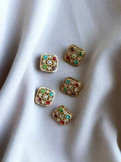 Декоративные металлические пуговицы на ножке со стразами