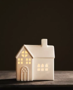 ZARA HOME КЕРАМИЧЕСКИЙ ОРНАМЕНТ В ФОРМЕ ДОМИКА НА РОЖДЕСТВЕНСКУЮ ТЕМАТИКУ