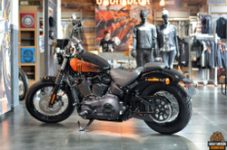Мотоцикл Harley-Davidson Street Bob 114 (Vivid Black)