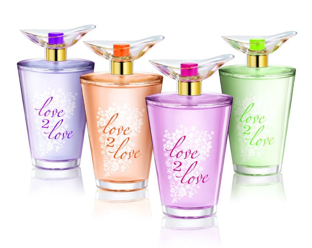 Love2Love Freesia + Violet Petals