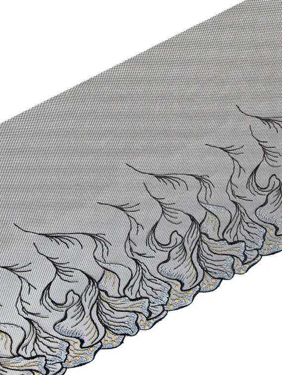 05-152 Вышивка на неэл. сетке 26 см, русские ирисы, черный/голубой/золото