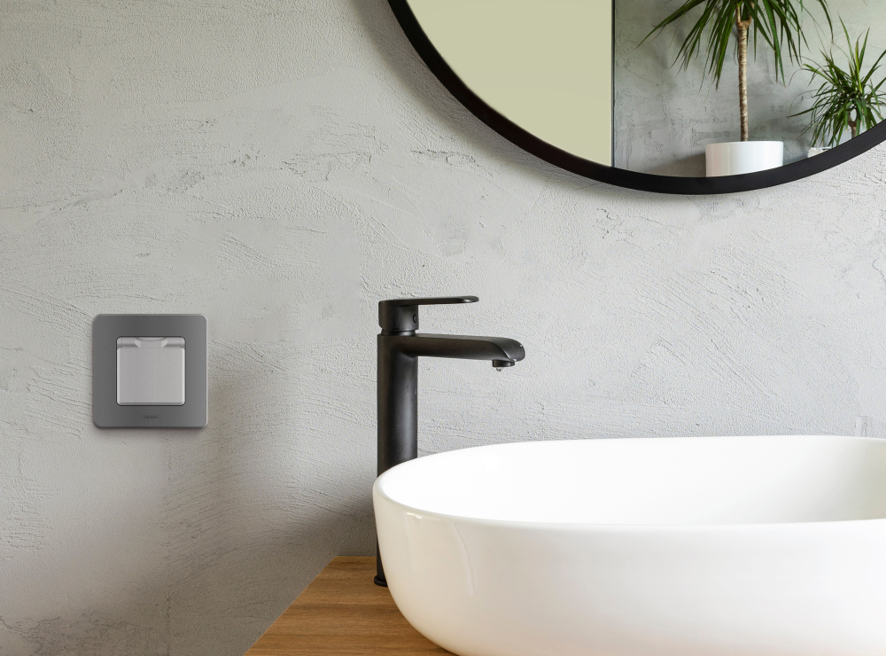 Рамка 1 пост дымчатый Inspiria Legrand