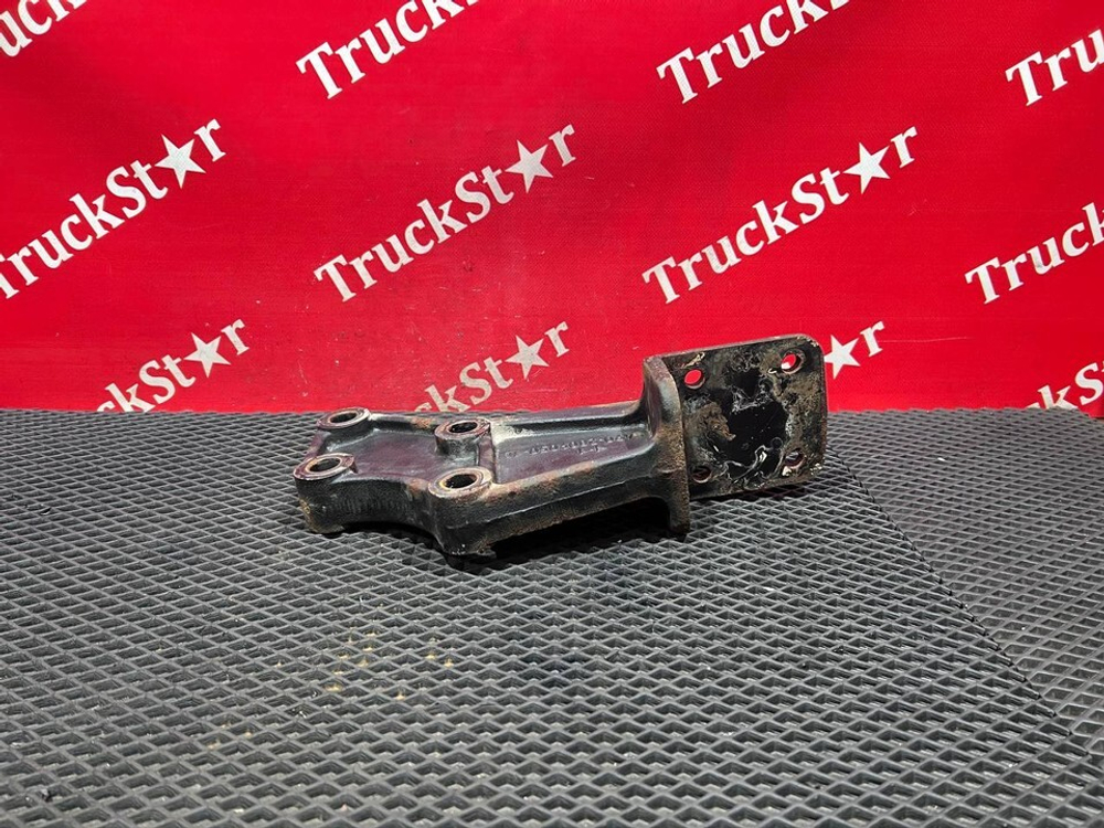 Кронштейн усилителя бампера