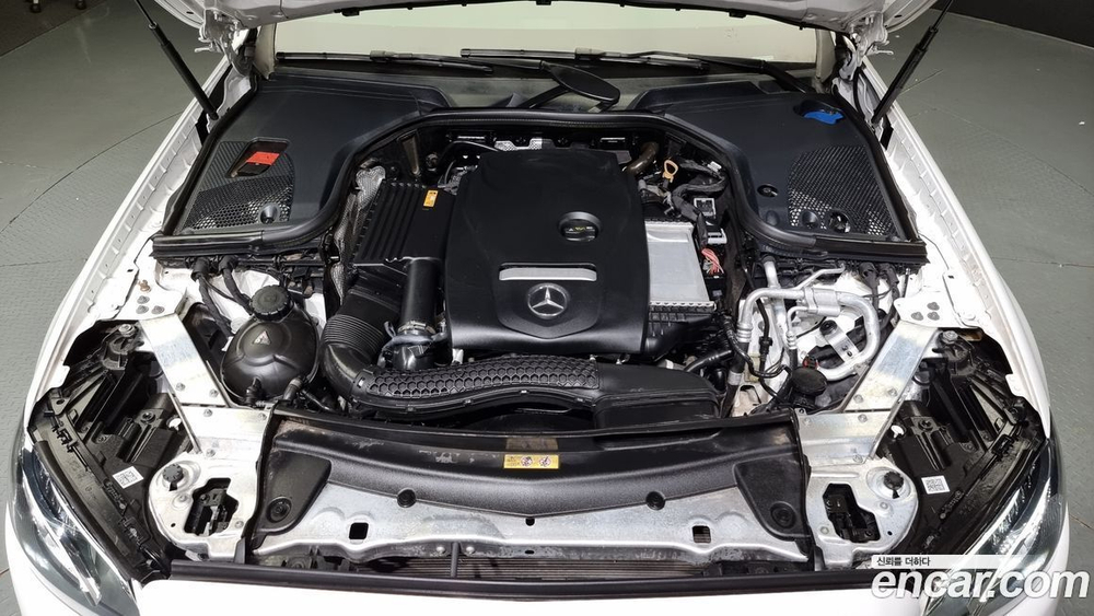 Mercedes-Benz E-Class W213 E250 Avangarde (05.2020)