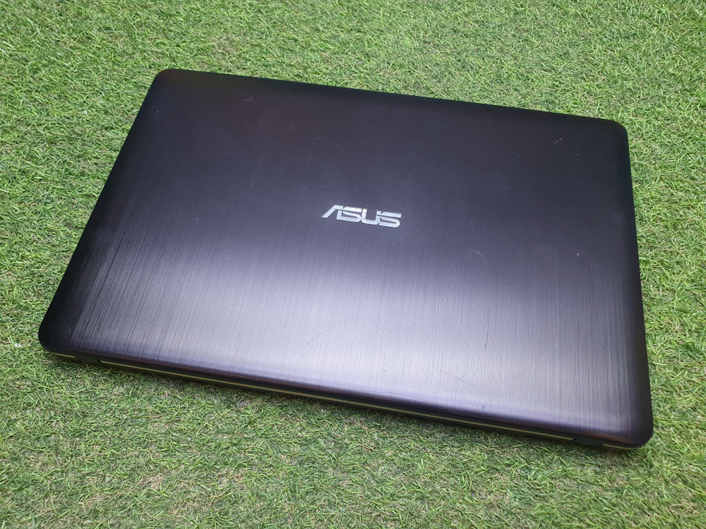 Ноутбук ASUS Pentium/4Gb/X540S