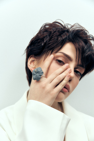 Кольцо Гибискус XL, серый фарфор