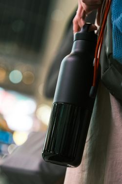 Термобутылка Klean Kanteen Rise Vac Classic Arch Loop 20oz (592 мл) Black