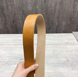 Ременная заготовка English Bridle OAK BARK London Color (5,0+ мм), цв. Желтый