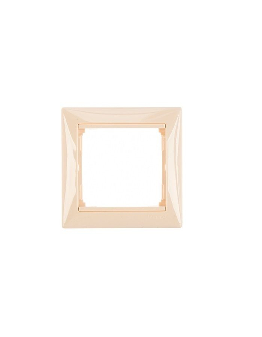 Legrand розетка 4131 INT с рамкой 1 с/к