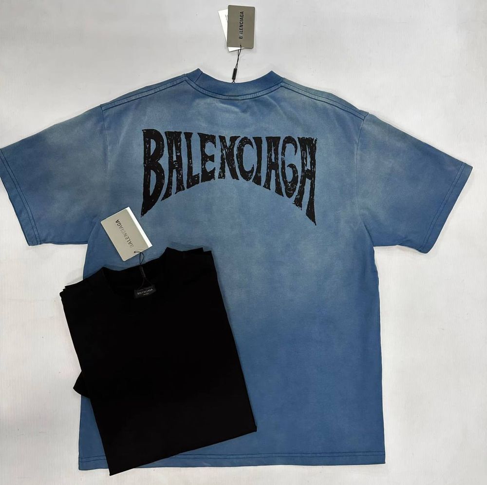 Футболка Balenciaga