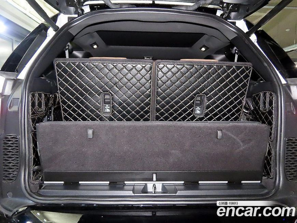 Land Rover Discovery 5 D300 R-Dynamic HSE (10.2022)