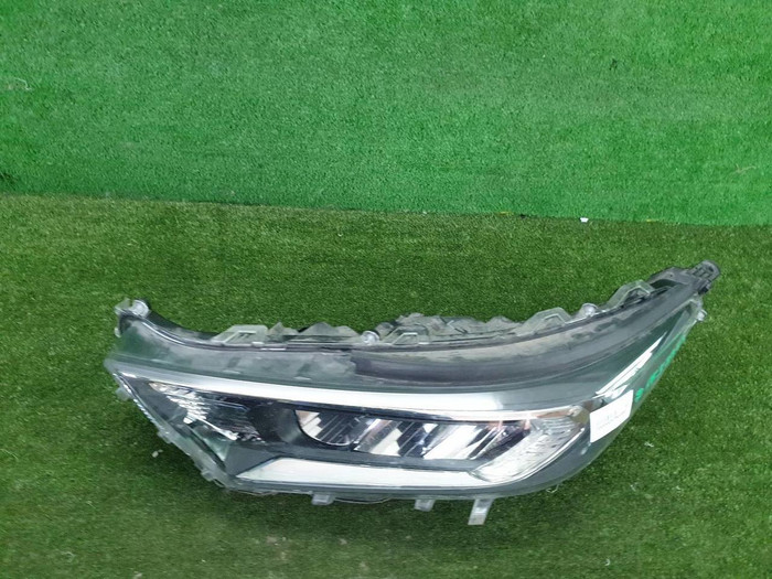 Битая Фара левая Toyota RAV4 5 XA50 (2018-н.в,) LED
