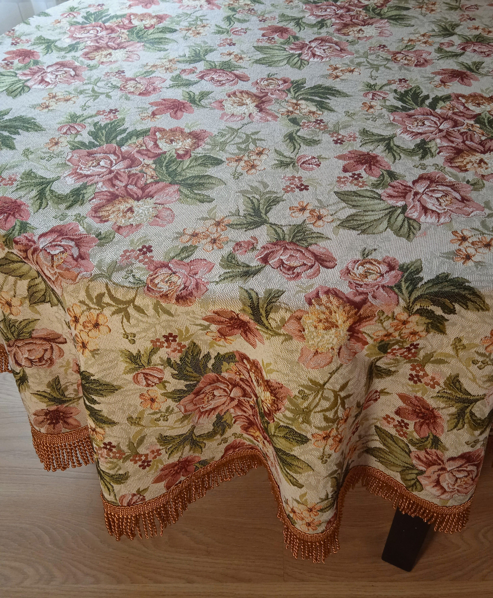 Гобеленовая скатерть Букет пионов D 200 см