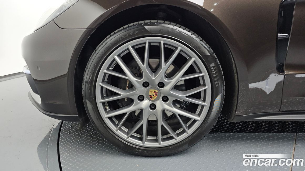 Porsche Panamera (971) 3.0 AWD (03.2020)