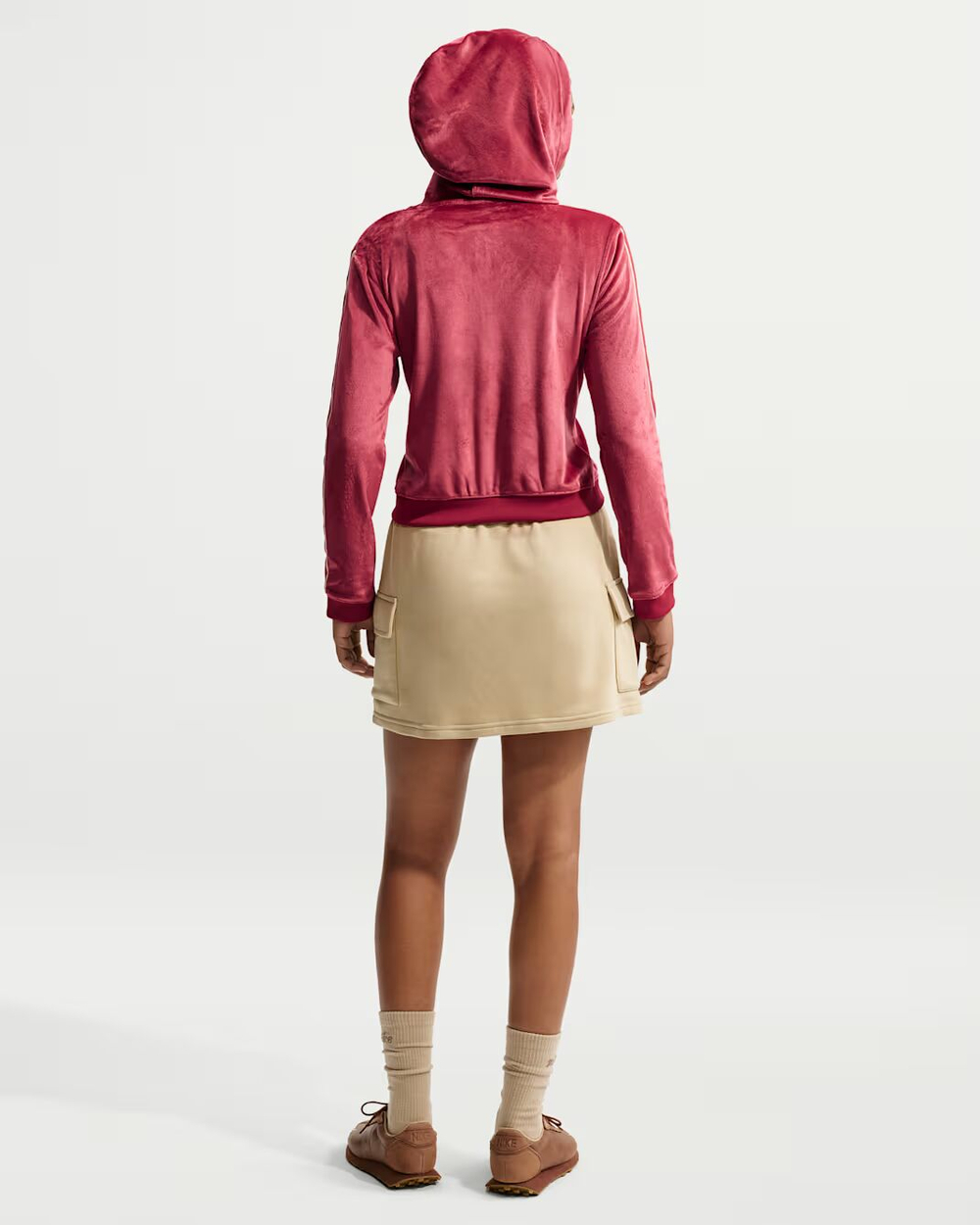 Nike Sportswear Женская кофта с капюшоном, длинными рукавами и застежкой-молнией по всей длине - NIKE