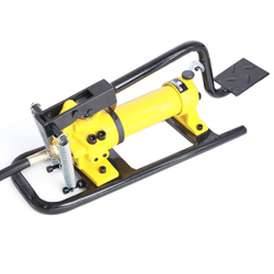 Насос гидравлический ножной 0.6 л, 700 бар Car-Tool CT-E1135