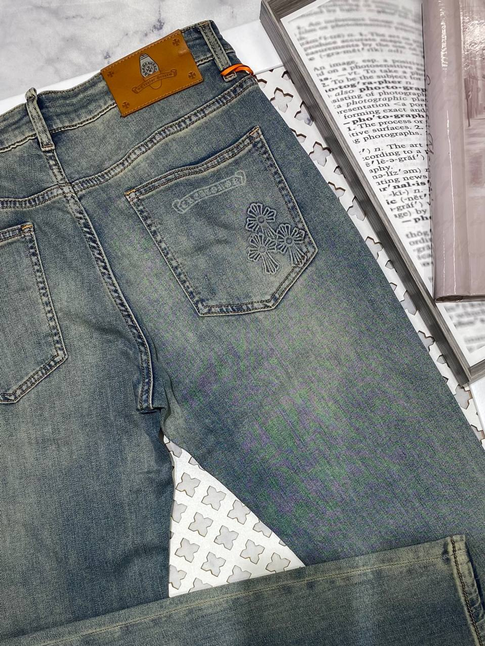 Джинсы Chrome Hearts