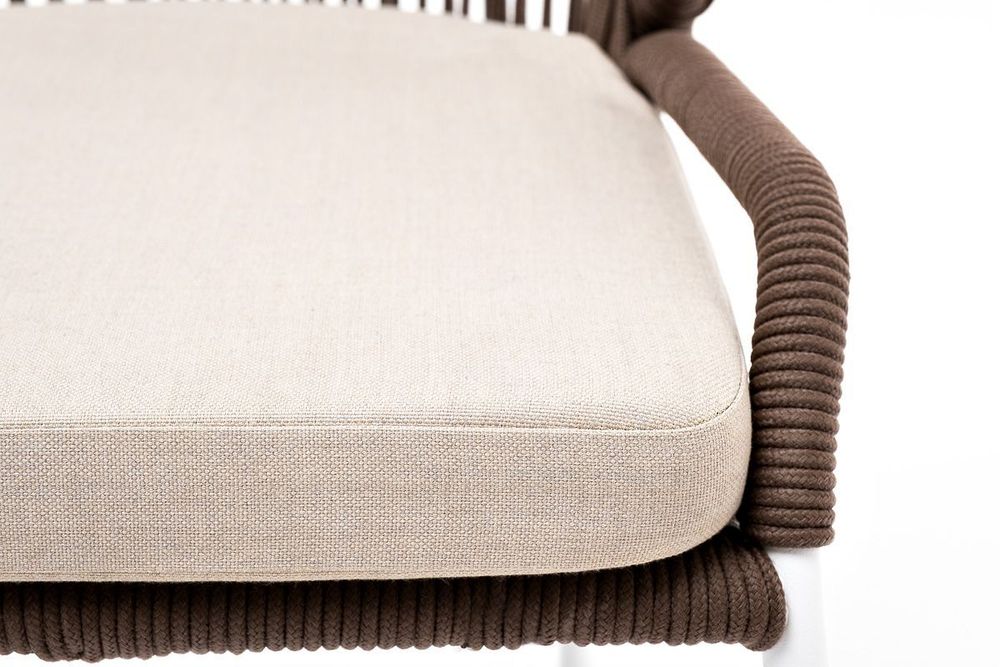 "Милан" стул плетеный из роупа, каркас алюминий белый муар, роуп коричневый круглый, ткань бежевая 052