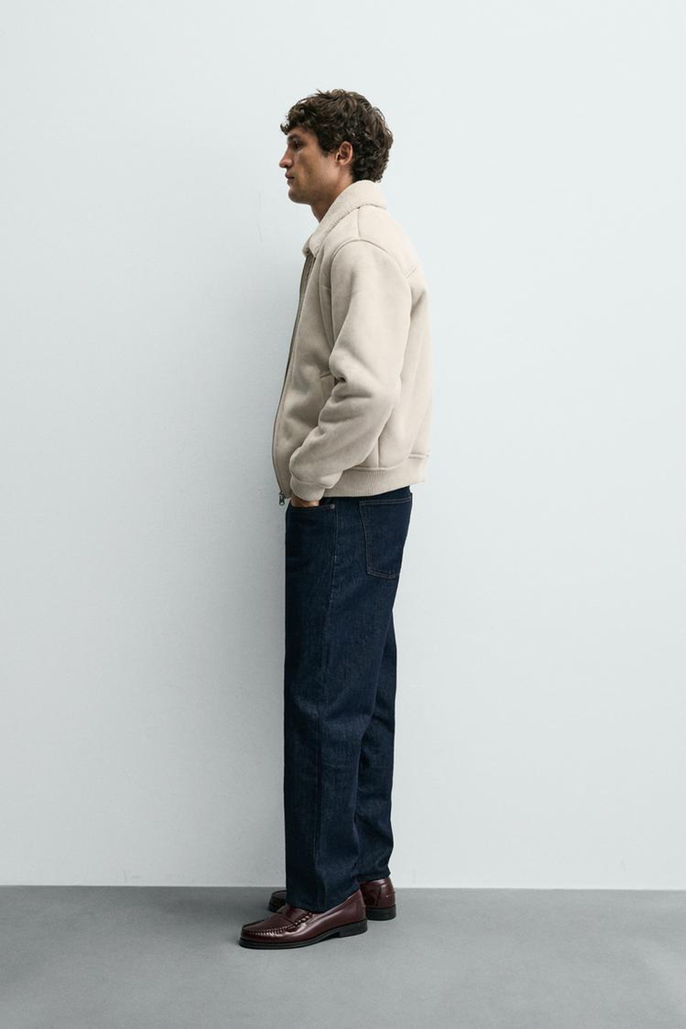 ZARA КОМБИНИРОВАННАЯ КУРТКА ИЗ ИСКУССТВЕННОЙ ЗАМШИ, СВЕТЛО-СЕРЫЙ