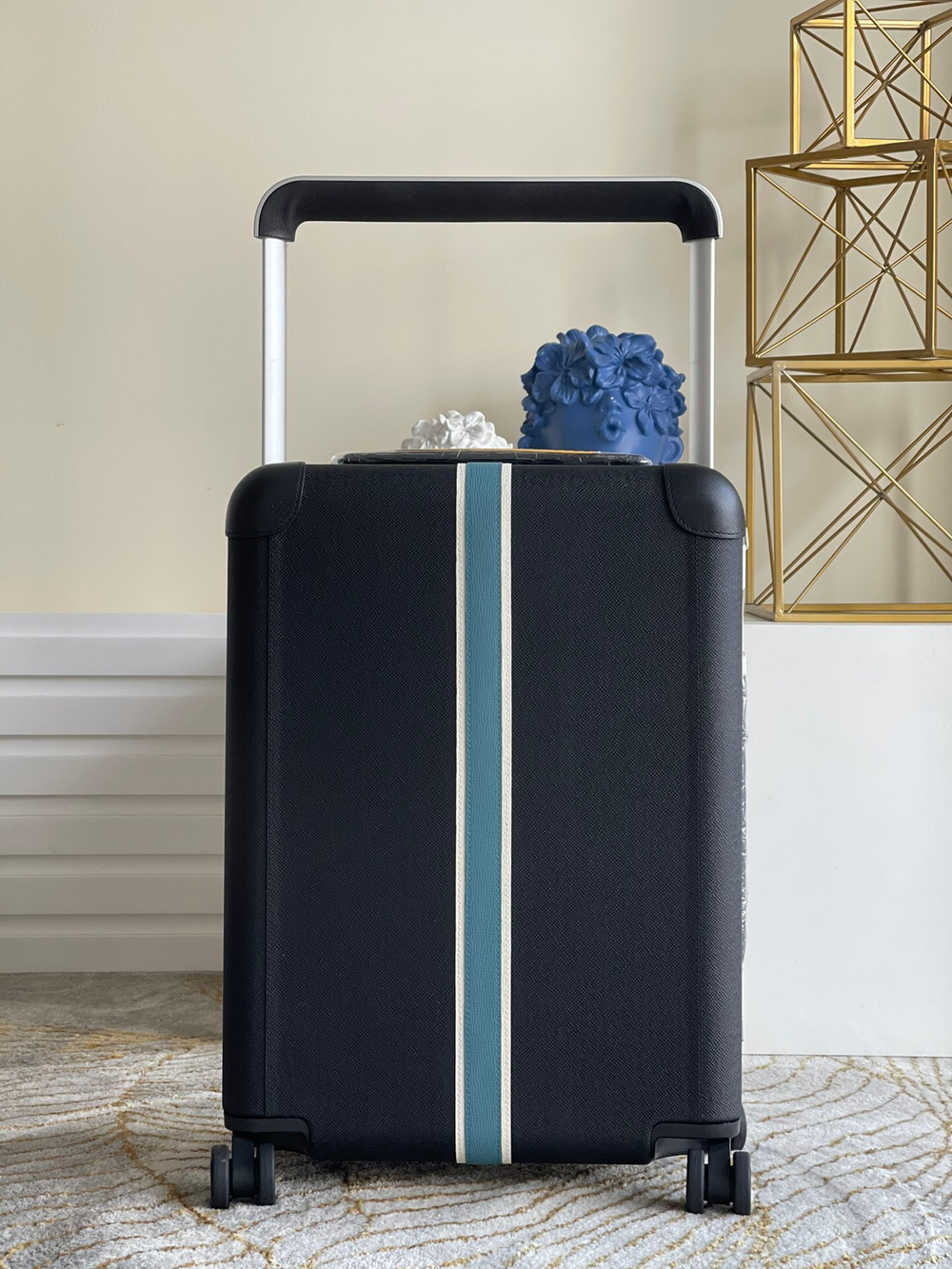 Louis Vuitton Horizon 50 Suitcase