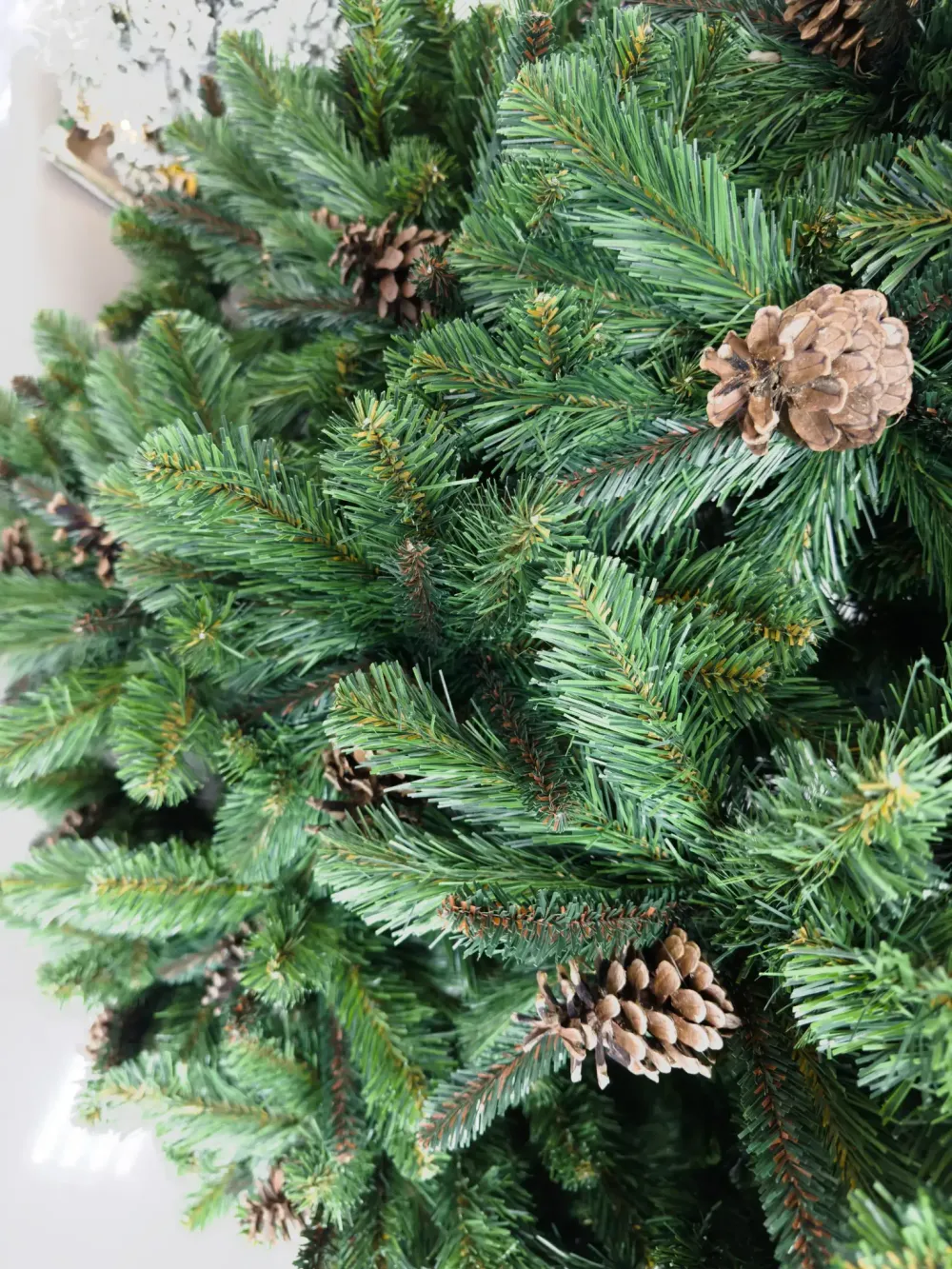 Ель с шишками «Снежная королева зелёная» (пвх) 120 см/ 1.2 м