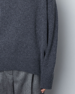 Джемпер из смесового кашемира с круглым вырезом темно-серый