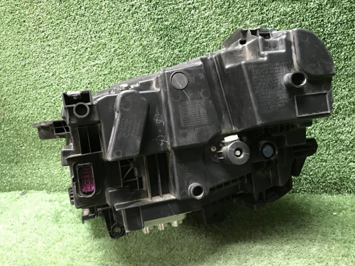 Фара правая Geely Tugella (2019-2024) LED