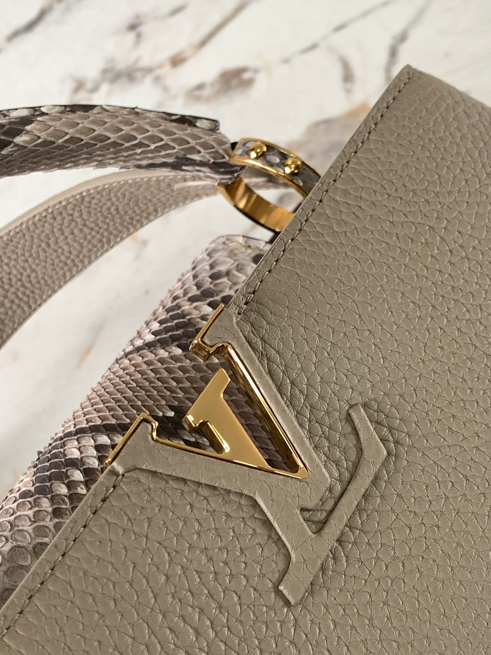 Louis Vuitton Capucines BB