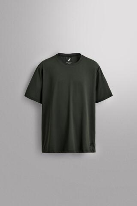 ZARA БАЗОВАЯ СПОРТИВНАЯ ФУТБОЛКА ИЗ ТЕХНИЧЕСКОЙ ТКАНИ, ТЕМНО-СЕРЫЙ