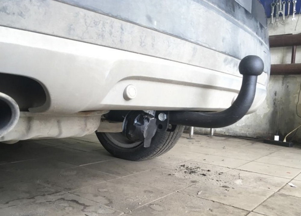 Фаркоп на BMW X1 E84 2009-2015 без выреза бампера. Тип шара: A. Нагрузки: 1600/75 кг, BM 04