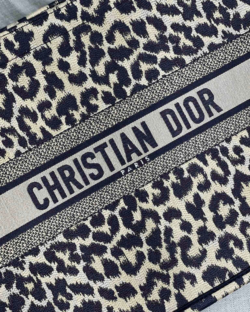 Christian Dior Book Tote 42 cm