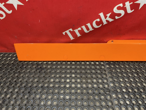 Молдинг кабины левый 2023г.