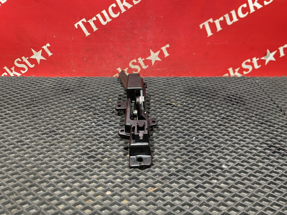 Ручка двери внутренняя левая 2023г