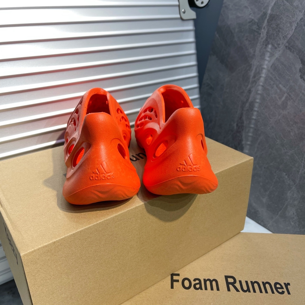 Adidas Yeezy Foam Runner