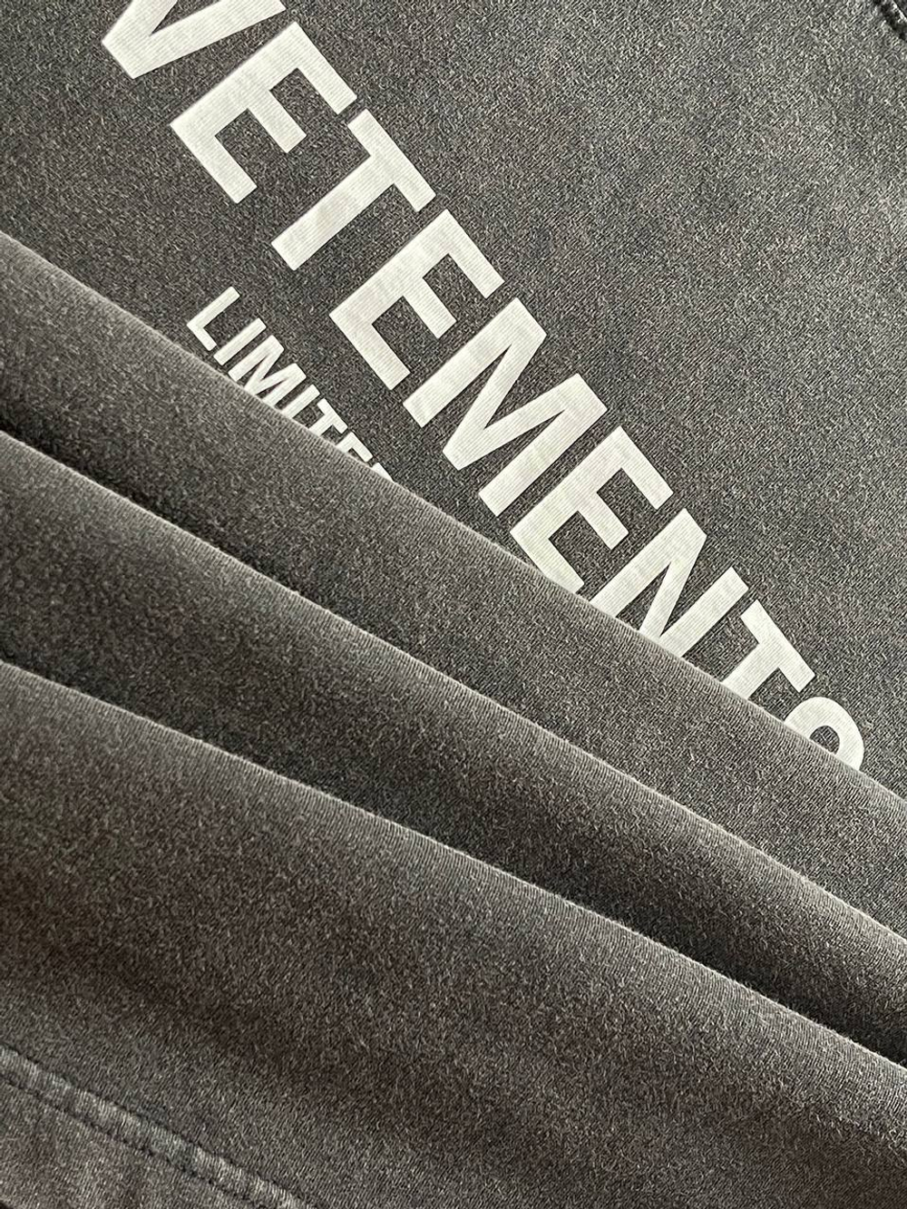 Футболка Vetements
