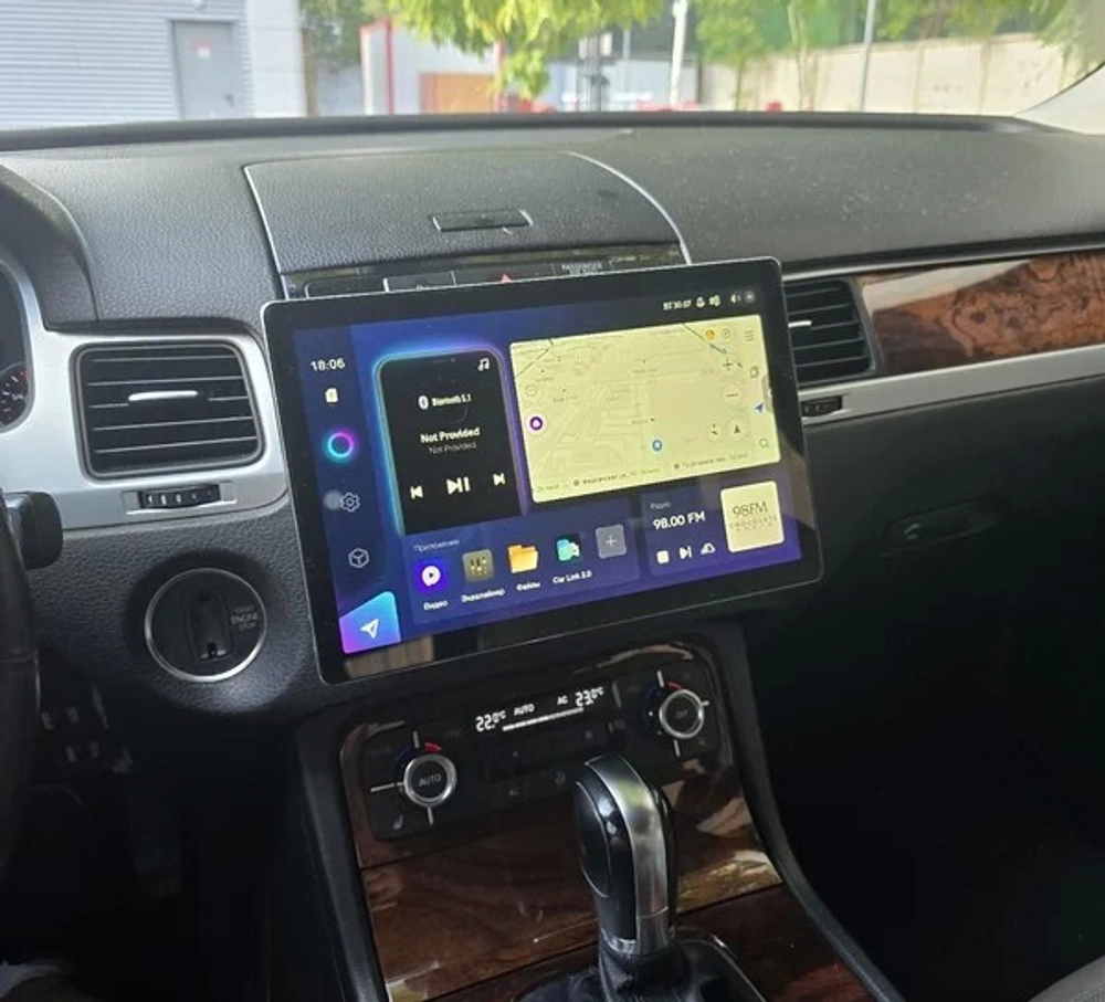 Магнитола для VW Touareg 2 NF 2010-2018 (RCD550, поддержка подогревов) - Teyes CC3-2K-360 монитор 13" 2K QLED на Android 10, 6Гб+128Гб, CarPlay, 4G SIM-слот, 4 камеры в комплекте