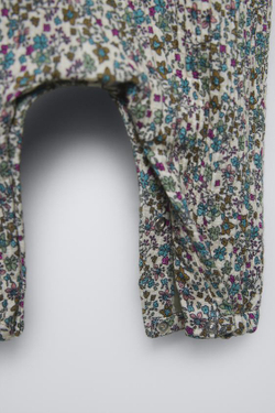 ZARA КОМБИНЕЗОН С ЦВЕТОЧНЫМ ПРИНТОМ, ЗЕЛЕНОВАТЫЙ