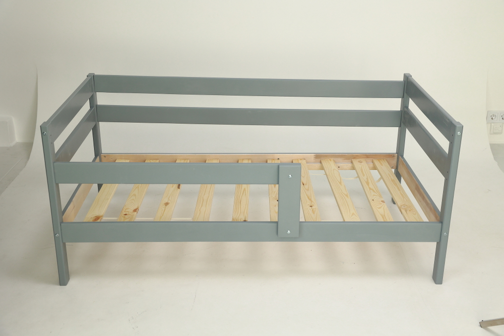 Кровать подростковая "Софа" 160*80 см серая 1 борт (СЧ)