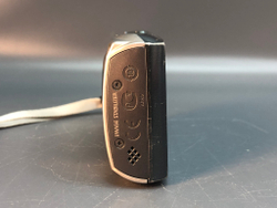 Canon Ixus 310 HS, слегка залипает шторка. Видны пылинки на фотографии