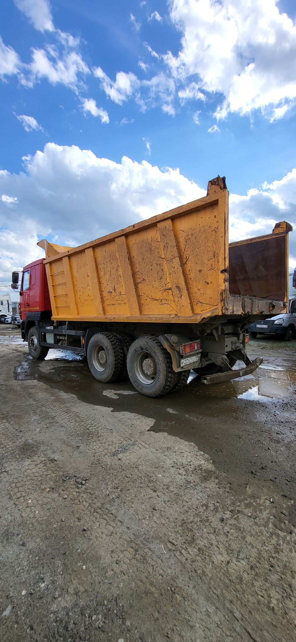 МАЗ 6501* 6x4 Самосвал 650128-8520-000 (Дизельный, 11,6 л, 423 л.с., МТ)