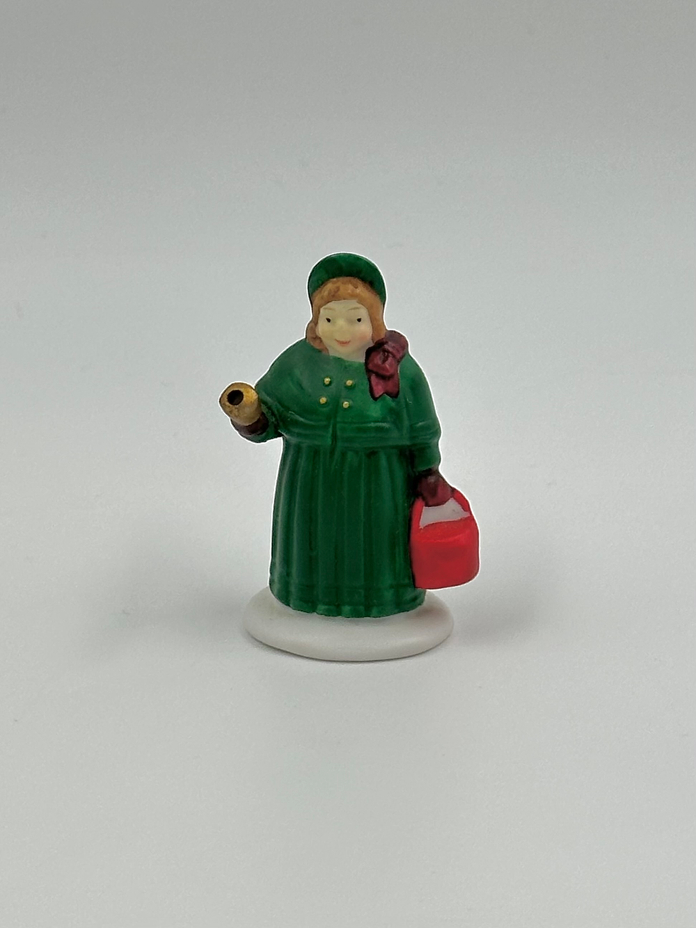 Фигурка Женщина с колокольчиком Department 56