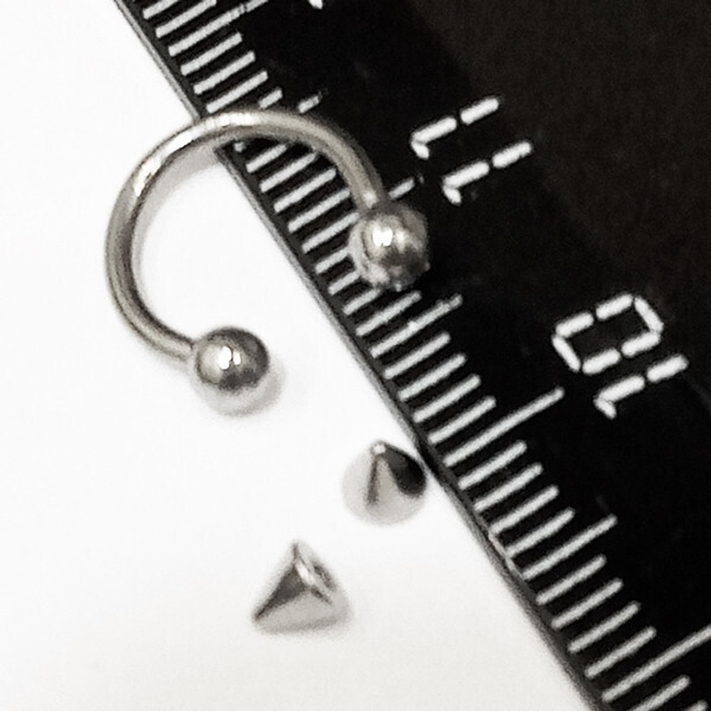Микроциркуляр ( подкова) 8 мм толщиной 1,2 мм с шариками + конусы. Медицинская сталь.