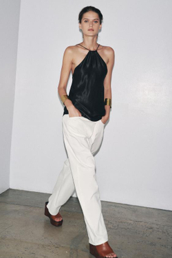 ZARA ХЛОПКОВЫЕ БРЮКИ СО СКЛАДКАМИ — ZW COLLECTION, БЕЛЫЙ