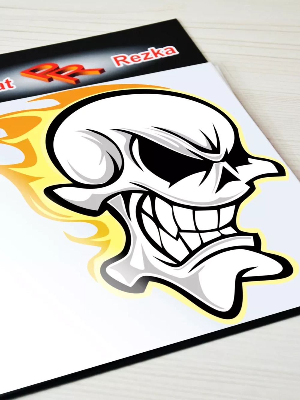 Наклейка - Череп в огне