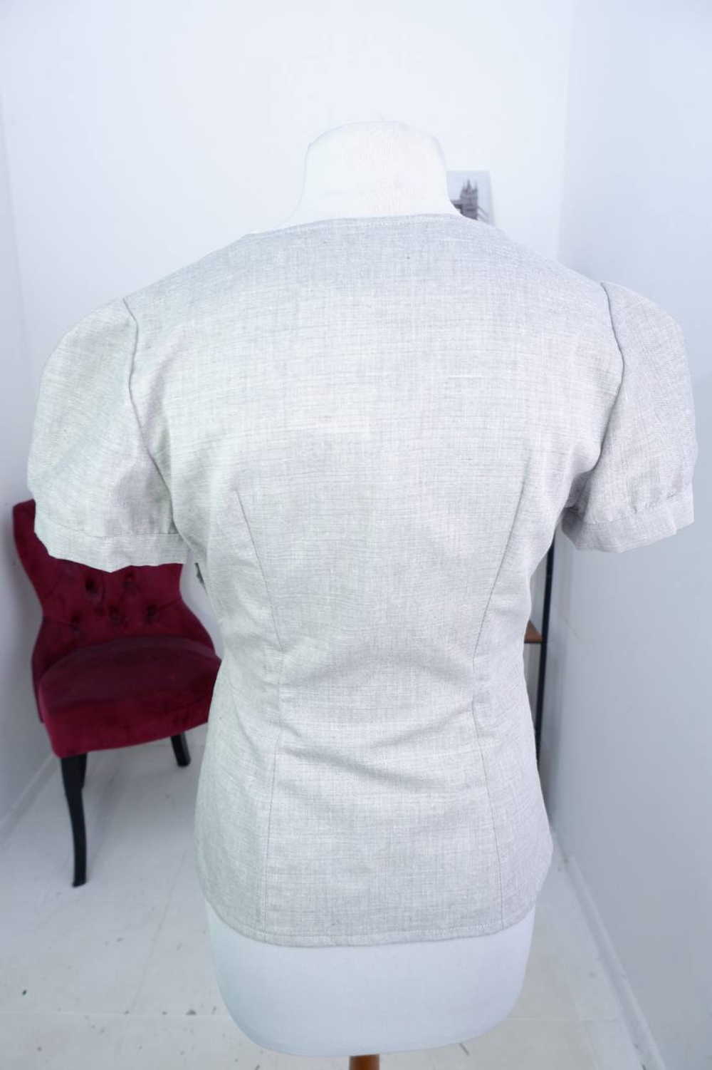 Блузка с кружевной тесьмой, визуально на 44 размер