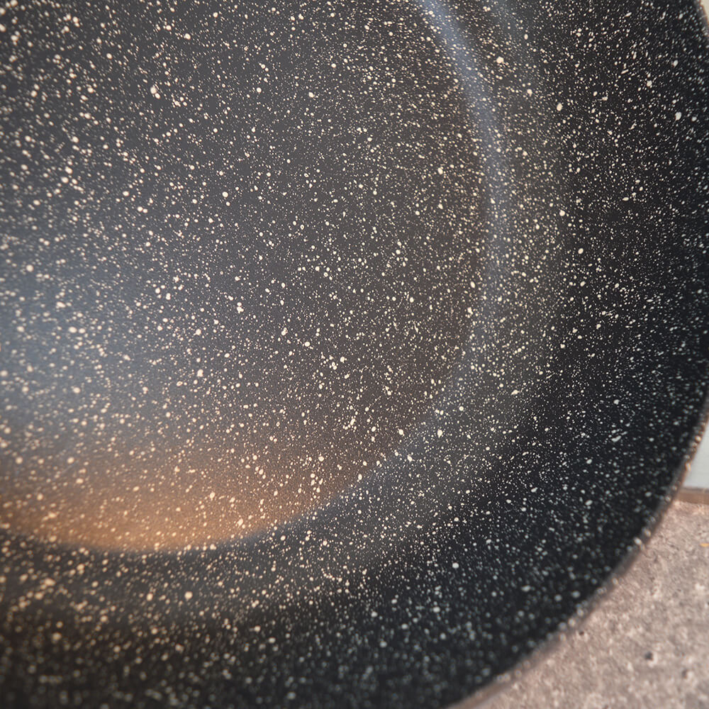 Сковорода 28см "ScovO Литая" б/кр