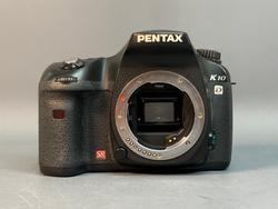 Pentax K10D kit 18-55mm 7.836 кадров