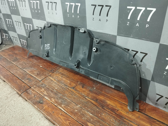 Пыльник заднего бампера Mercedes CLA (C118) 19-нв Б/У Оригинал A1186805100