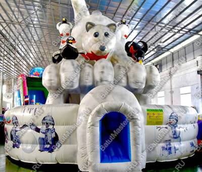 Большой надувной батут-горка "Мишка на севере"